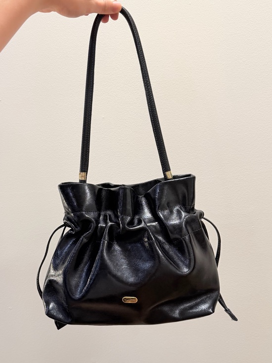 Grilli Handbags - LIKE NEW Grilli Italian Black Leather Gathered Shoulder Bag